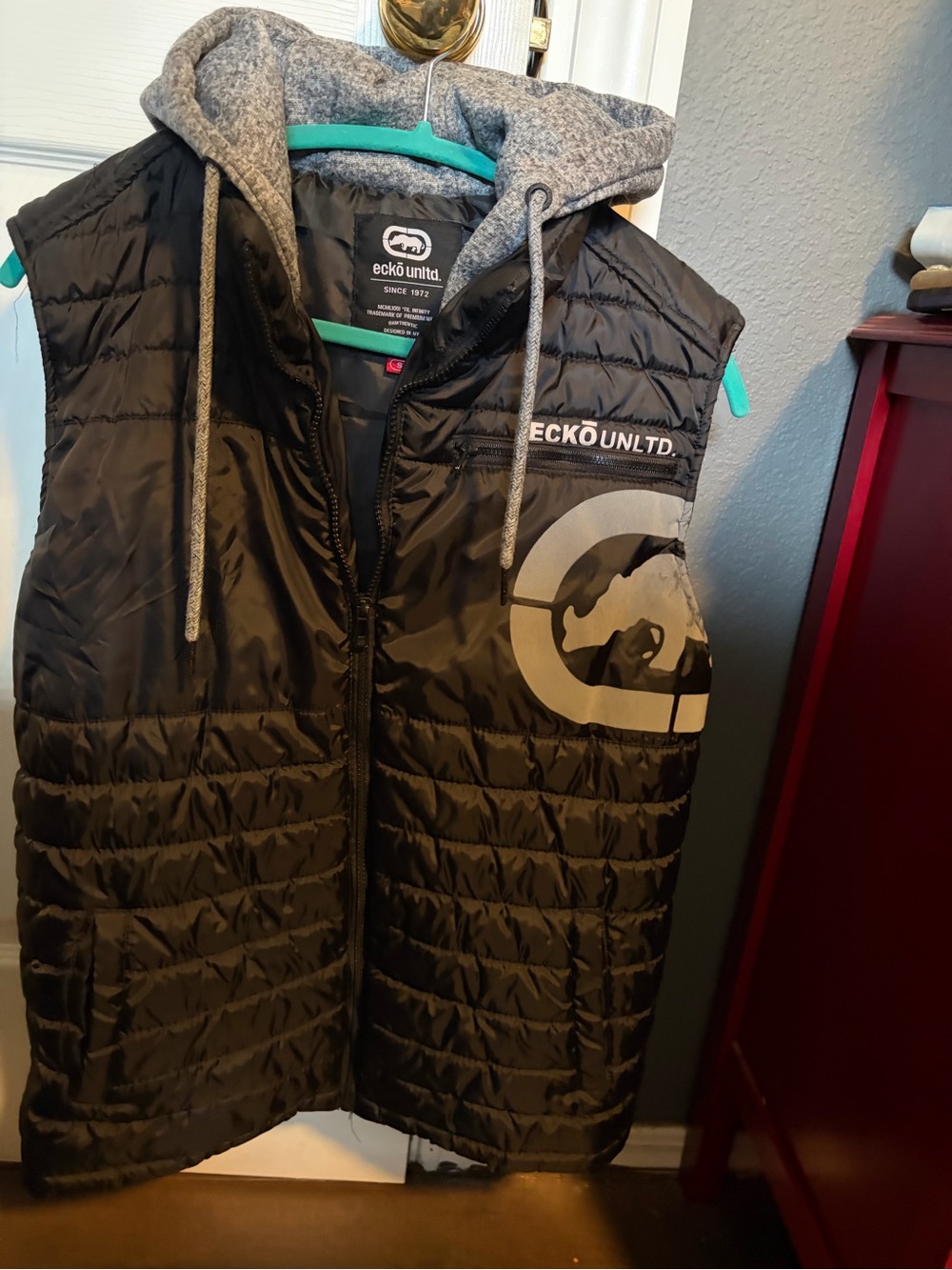 Ecko Unltd. Black Quilted Kids Hooded Vest with Gray Logo